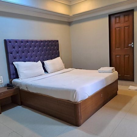 Hotel Cruz Royale Mumbai Luaran gambar