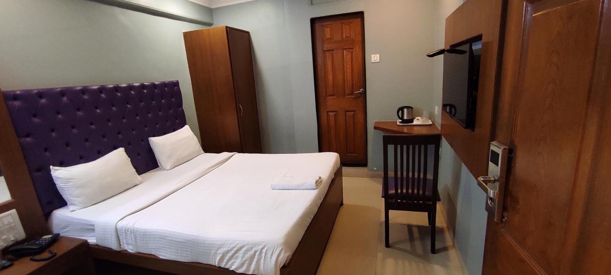 Hotel Cruz Royale Mumbai Luaran gambar