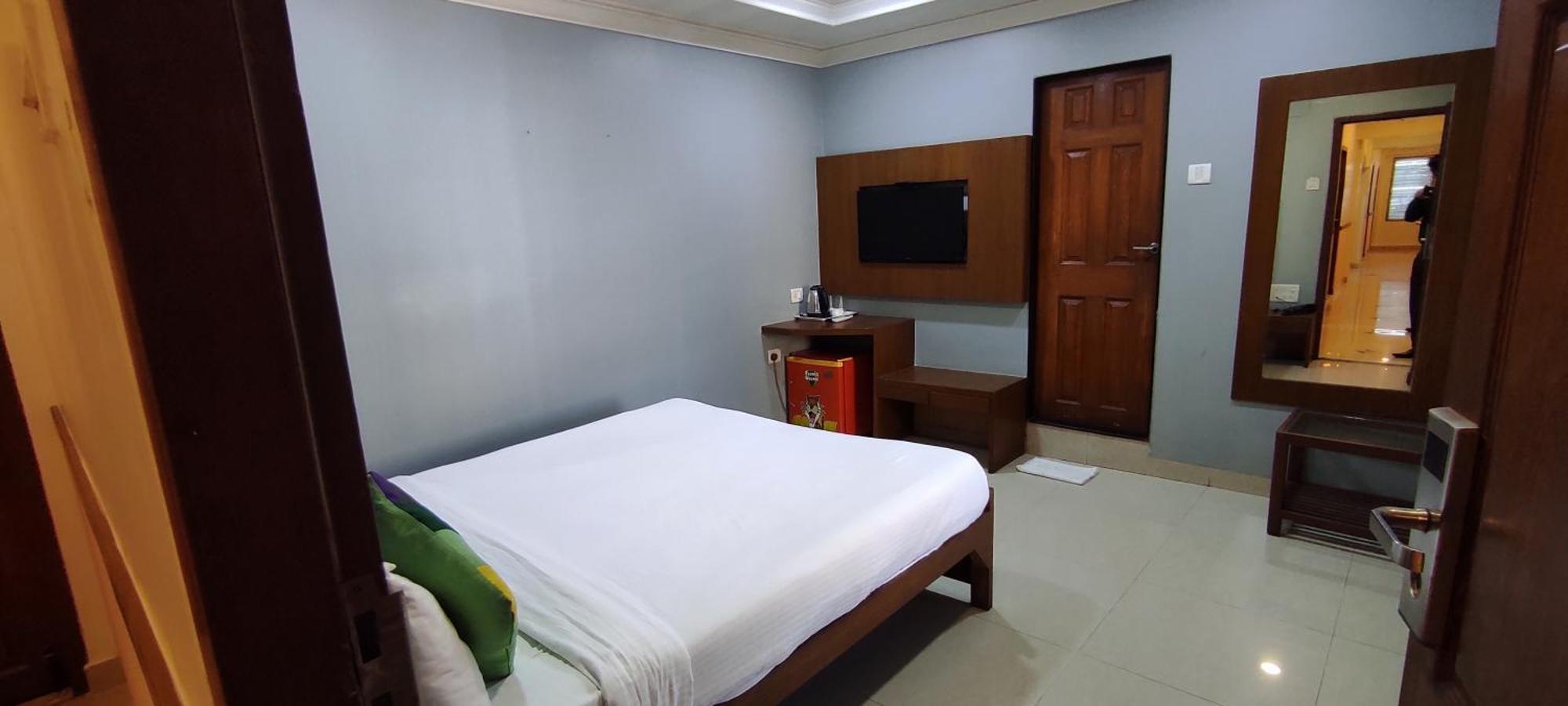 Hotel Cruz Royale Mumbai Luaran gambar