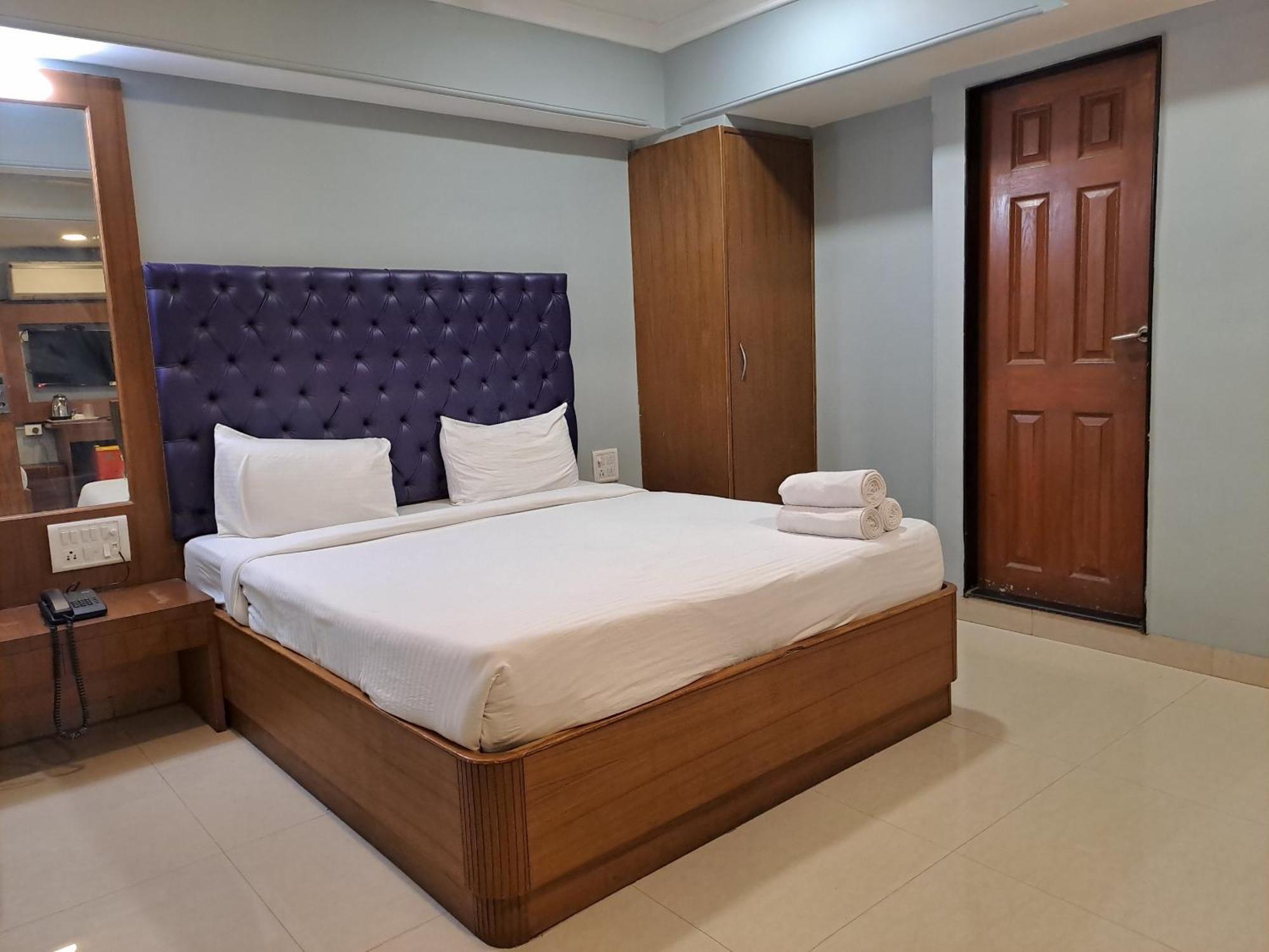 Hotel Cruz Royale Mumbai Luaran gambar